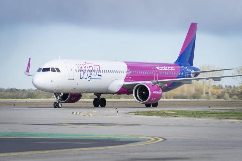 A Wizz Air bejelentette, hogy ideiglenesen leállítja járatait Dubajba és Abu-Dzabiba.