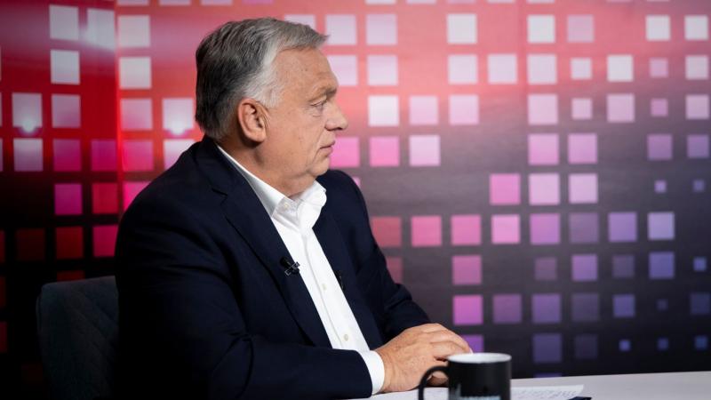 Orbán Viktor az EU-csúcson készül a politikai csatározásokra.