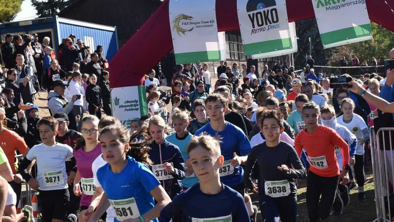 Jászság Színes Futónapja: 1500 résztvevő indult útnak - galéria és videós összefoglalóval!