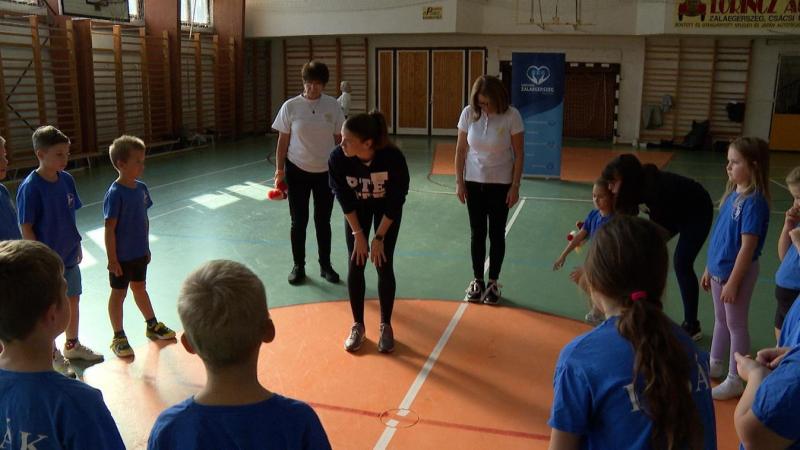 Porci Berci program Zalaegerszegen: Fedezd fel az egészséges életmód titkait – hogyan pakold meg okosan a táskád! A gyerekeknek szóló esemény során szórakoztató módon tanulhatnak arról, hogy mit érdemes magukkal vinniük, hogy egészségesen élhessenek. Ne h