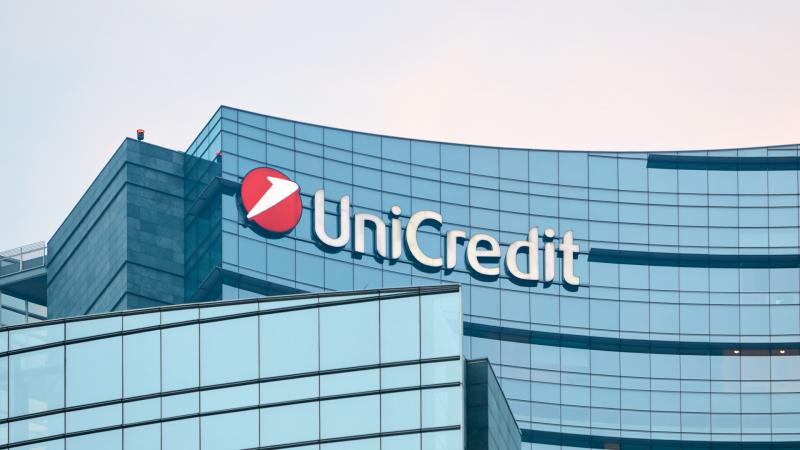 Újabb pénzintézetet célozott meg az UniCredit.