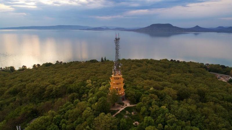 Elbontásra kerül a Balaton híres kilátója, amely évről évre körülbelül 40 ezer érdeklődőt vonz.