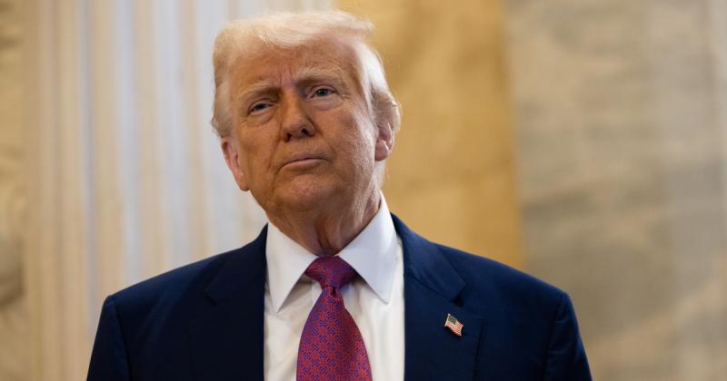 Egy friss elemzés alapján Donald Trump úgy tűnik, hogy elfordul Ukrajnától és az európai szövetségeseitől, inkább Oroszországgal keres üzleti lehetőségeket.