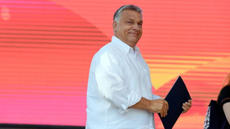 Orbán Viktor legemlékezetesebb és legmeghatározóbb mondatai az utóbbi évek tusványosi beszédeiből kiemelkedő betekintést nyújtanak politikai gondolkodásába és víziójába. Ezek a megnyilatkozások nem csupán politikai állásfoglalások, hanem a nemzeti identit