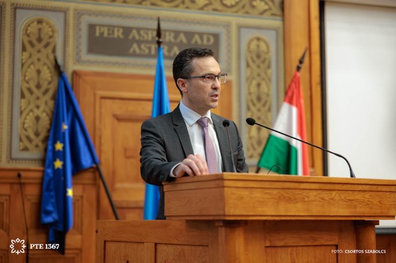 A Pécsi Tudományegyetem Szenátusa Fábián Adriánt jelöli a rektori posztra – számolt be róla a pecsma.hu.