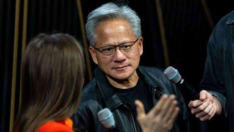 Pénzvarázslat helyszíne, ahol az Nvidia feje megfordul: csak leült egy falatra, és máris néhány csirkés részvény az egekbe röppent.